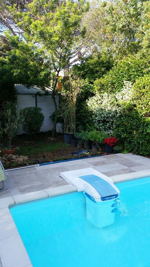 Studio Charmant Et Calme Villeneuve Les Avignon Entree Et Cour Independantes Climatisation Piscine Parking 외부 사진